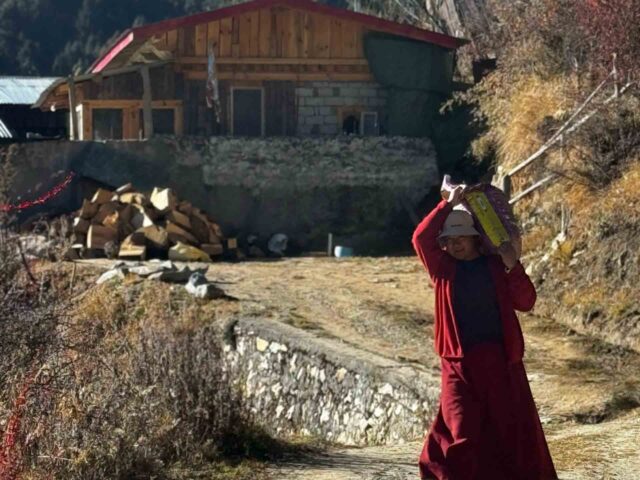 Monks at Tharpaling